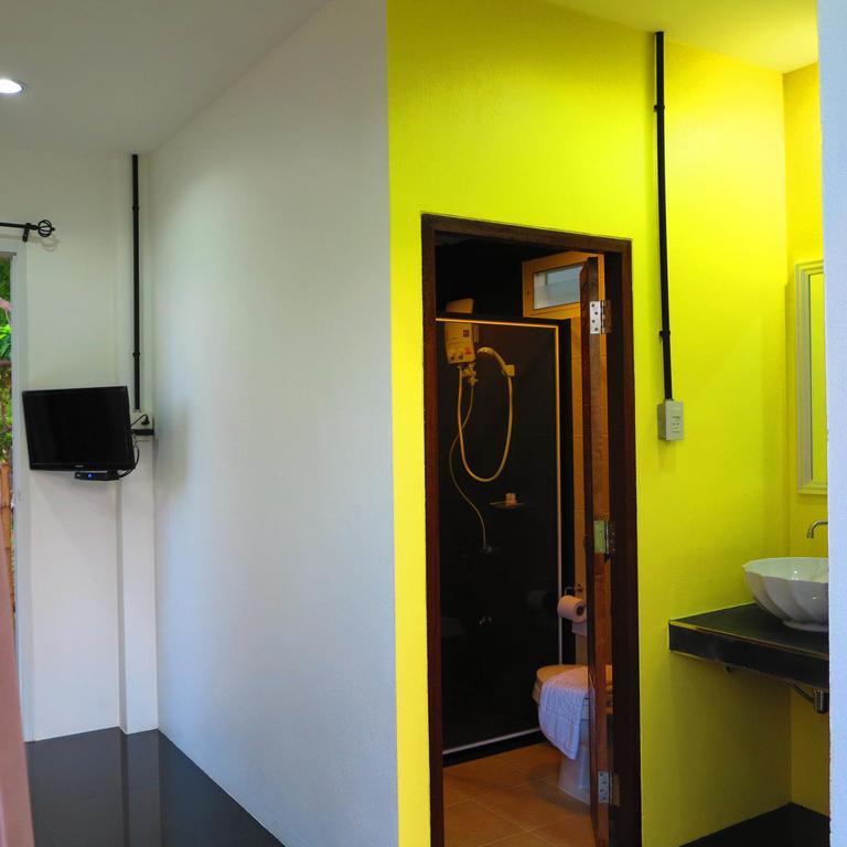 Coco Coozy Apartment Канчанабури Стая снимка